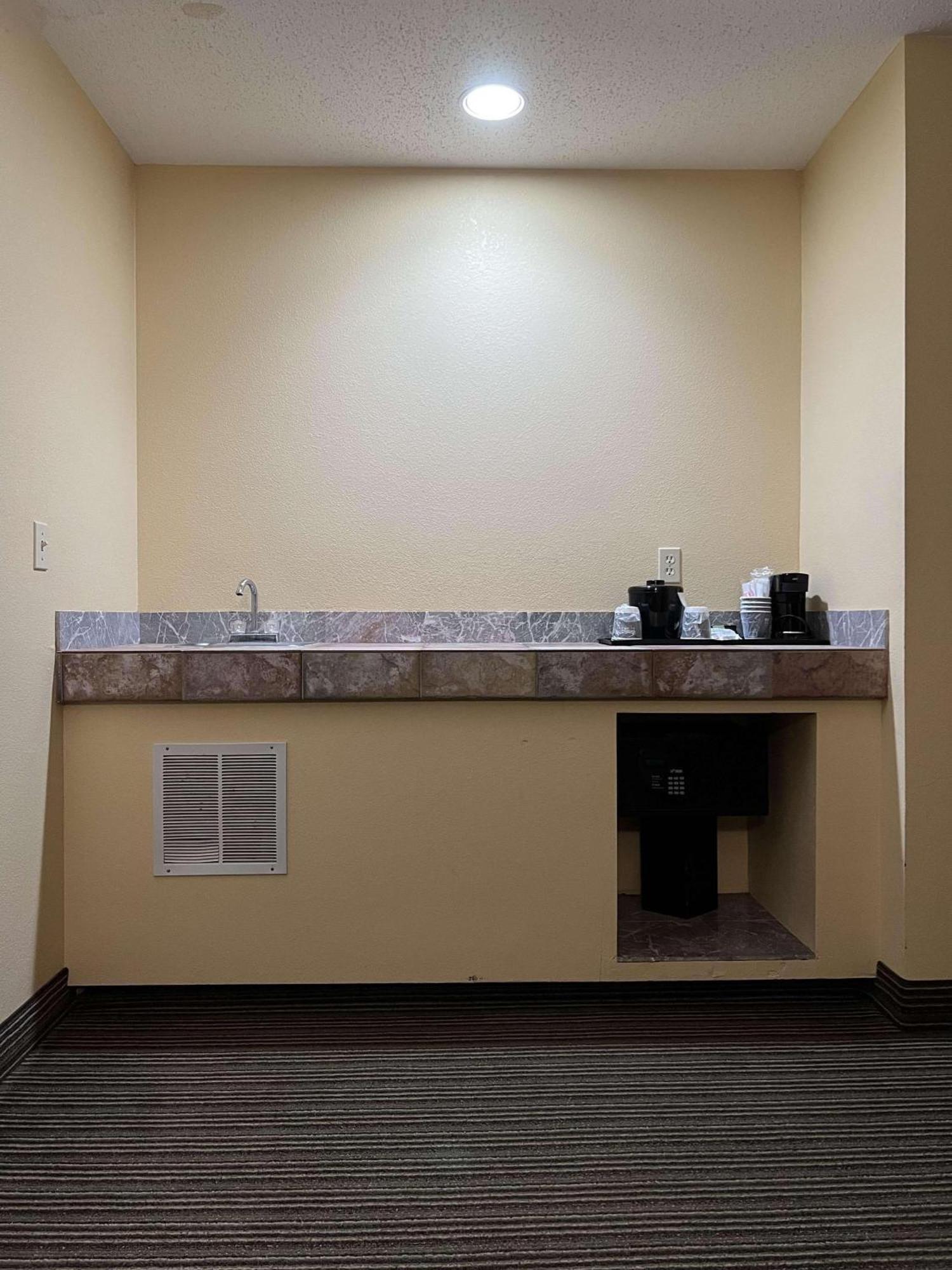 Country Inn & Suites By Radisson, Battle Creek, Mi Esterno foto