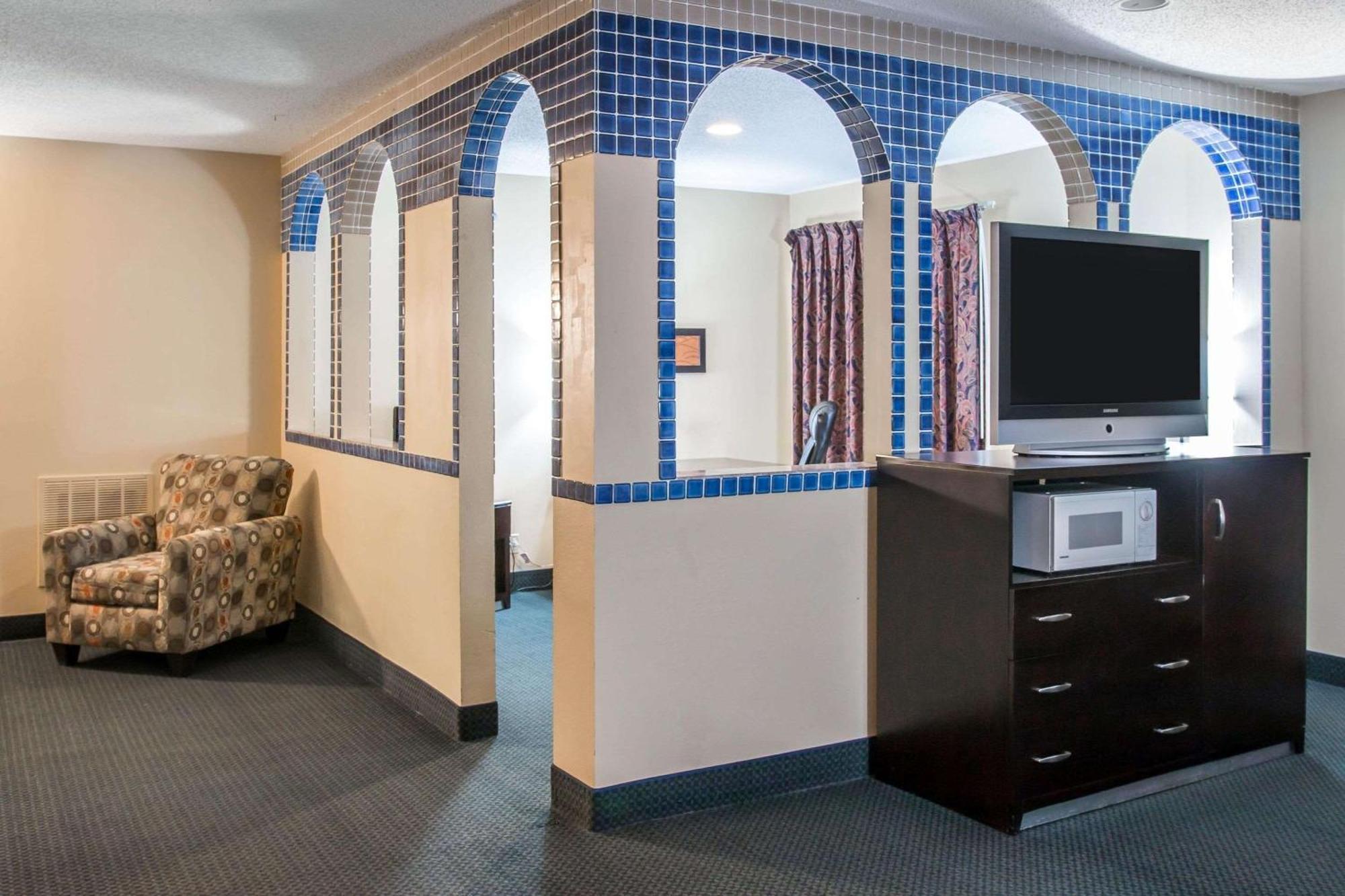 Country Inn & Suites By Radisson, Battle Creek, Mi Esterno foto
